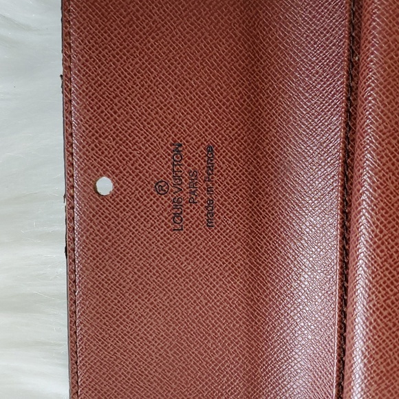 Authentic Louis Vuitton wallet - Picture 3 of 11